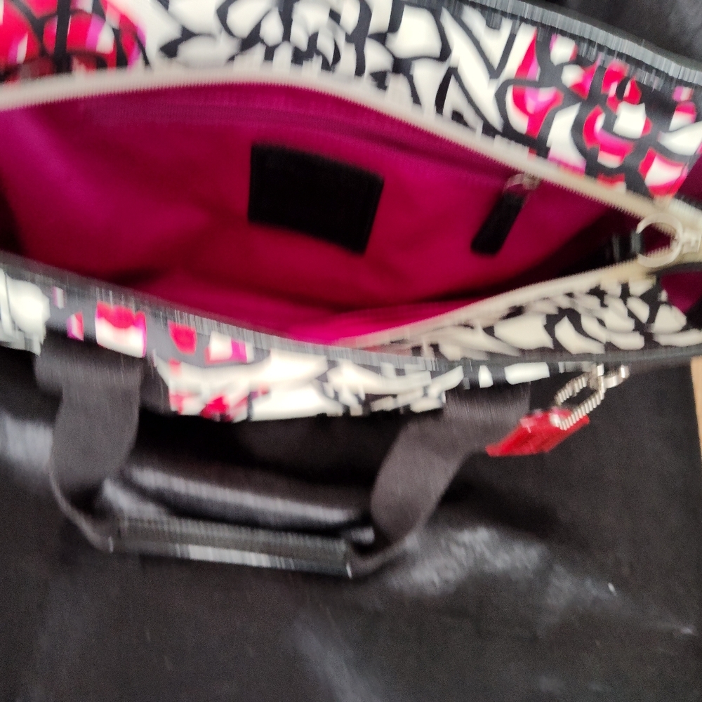 Coach Poppy Black and Pink Floral Tote And Wristle Bag Set. No Crossbody Strap - Picture 11 of 13